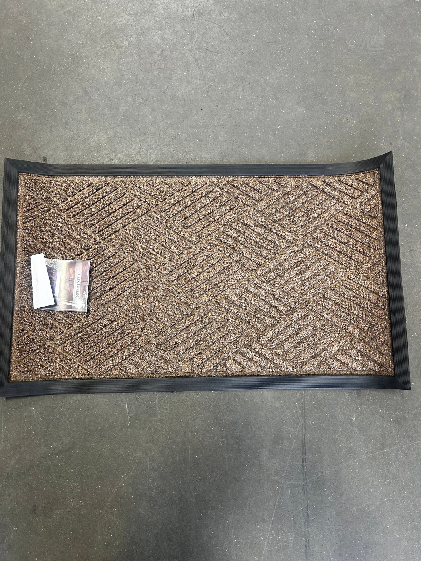 Brown 17”x29” Heavy Duty Outdoor / Indoor Floor Mat, Non slip, Dirt Tapping Entryway Rug by by - 2Much Liquidators