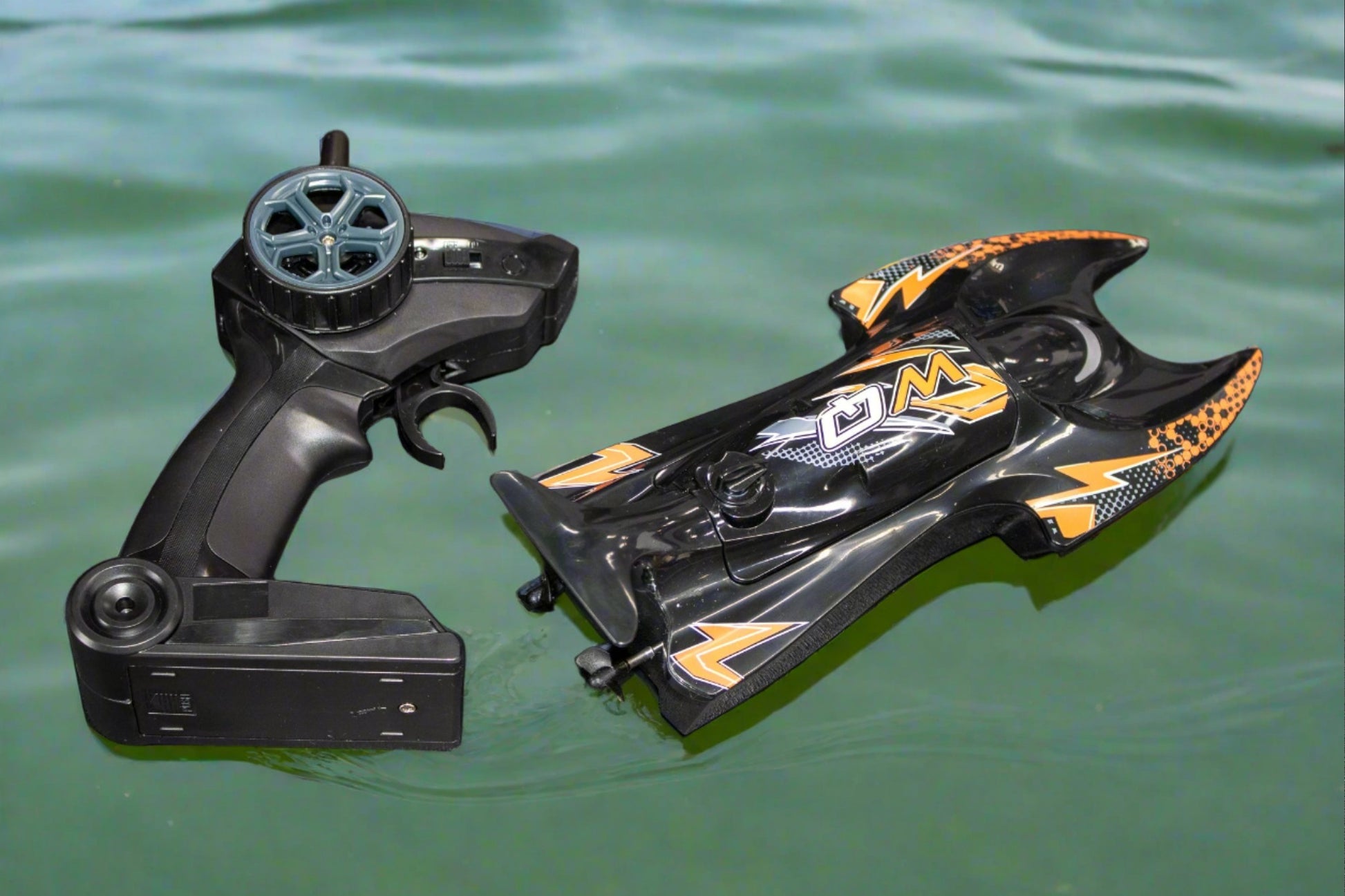 Durable Remote Control Racing Boat, 20 Min Running Time, Manual Fine - Tuning, Kids RC Boats - 2Much Liquidators