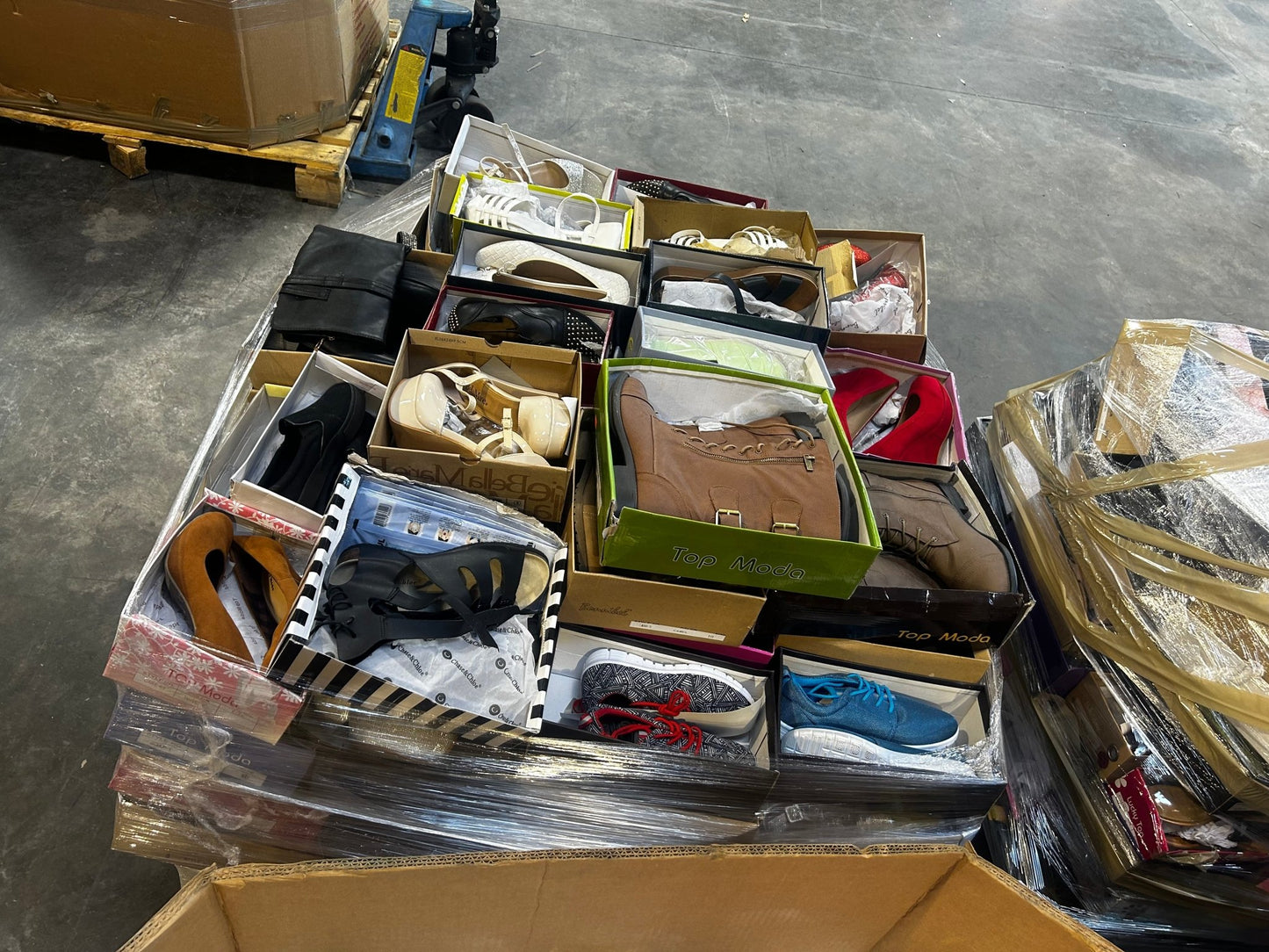 Women’s Shoes Pallet, over 100 Pairs of Shoes, Different Styles and Sizes - 2Much Liquidators